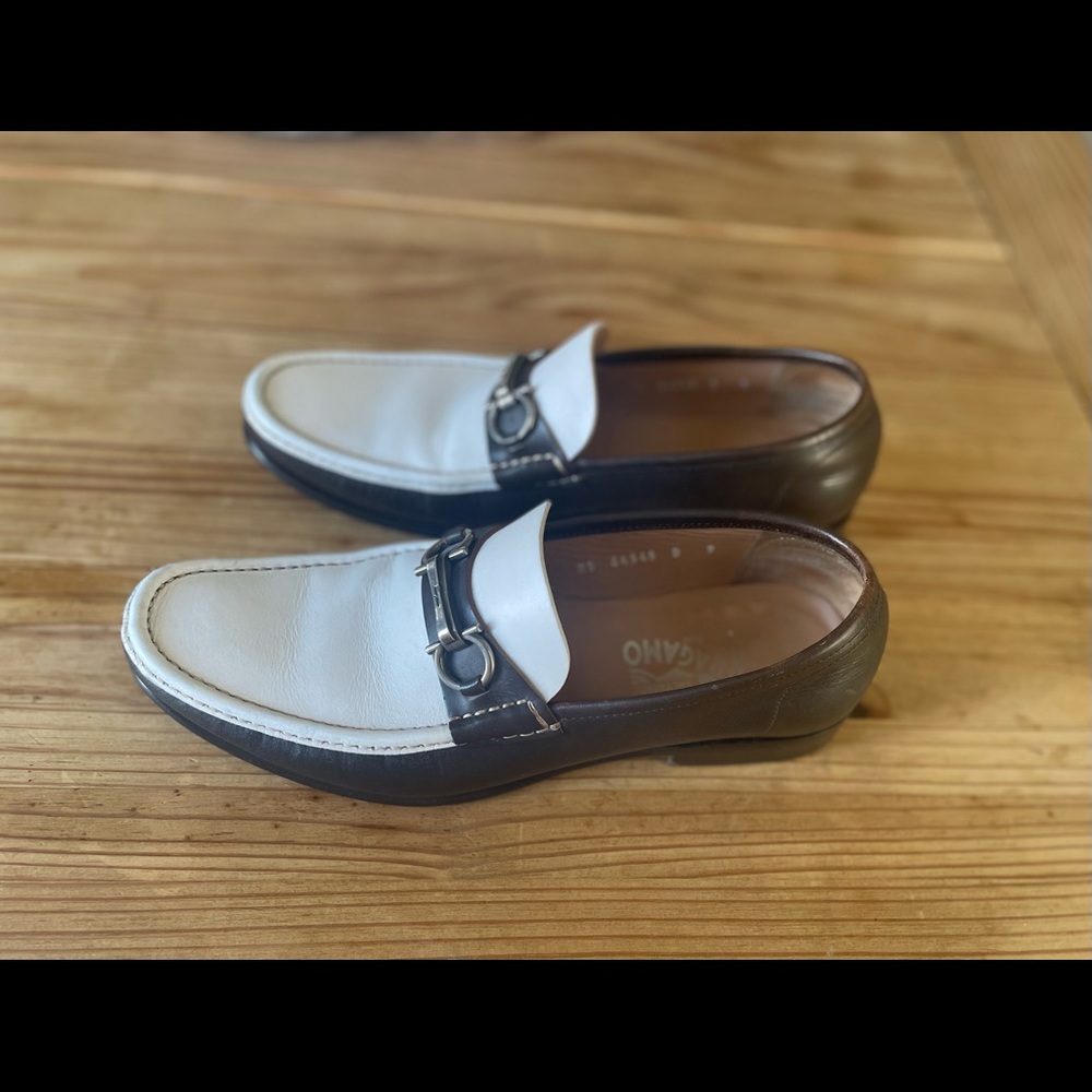 Mens leather loafers sz 9. Salvatore Ferragamo.